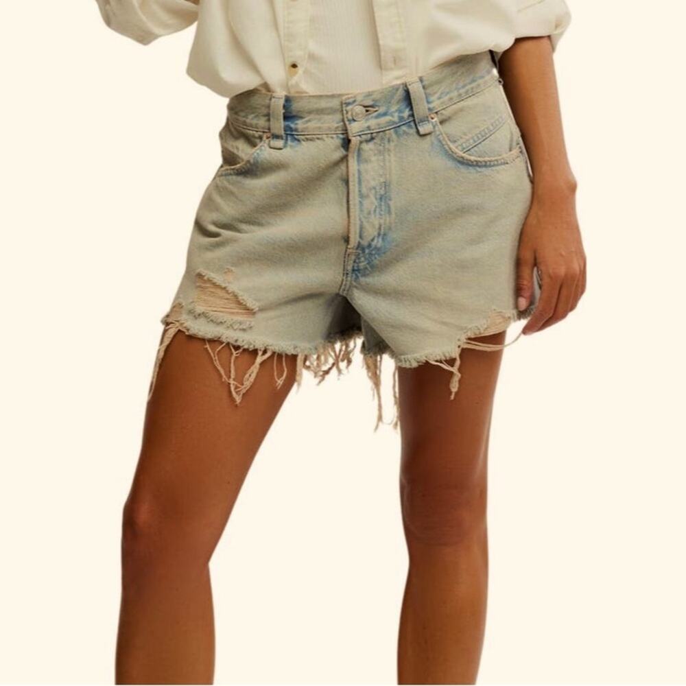 NWT Free People Now or Never distressed Denim Short, 31 - Picture 3 of 16